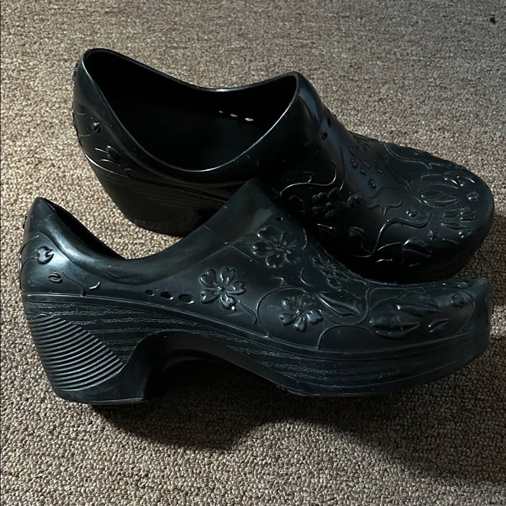 Dansko Pixie Women's Medical Clogs - image 2